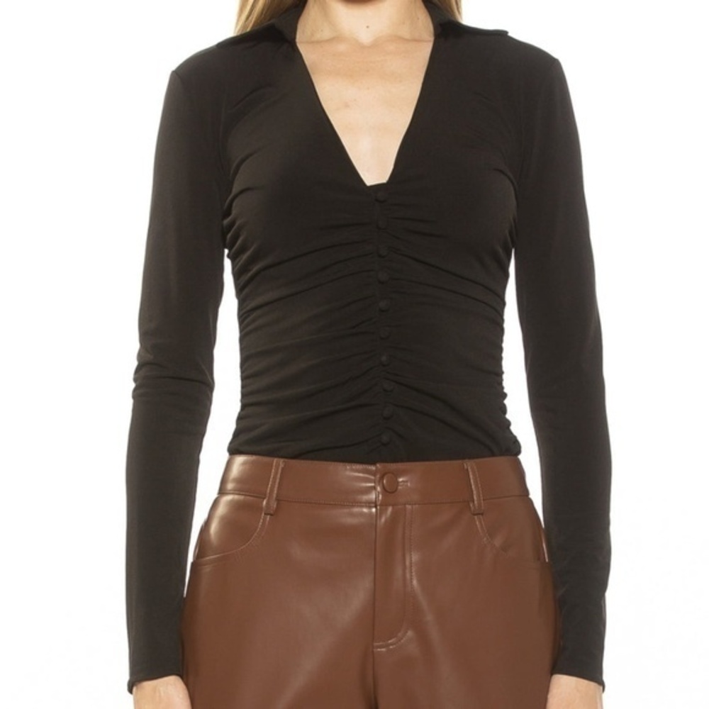 Alexia Admor. Alina Soft Knit Stretchy Ruched Top.